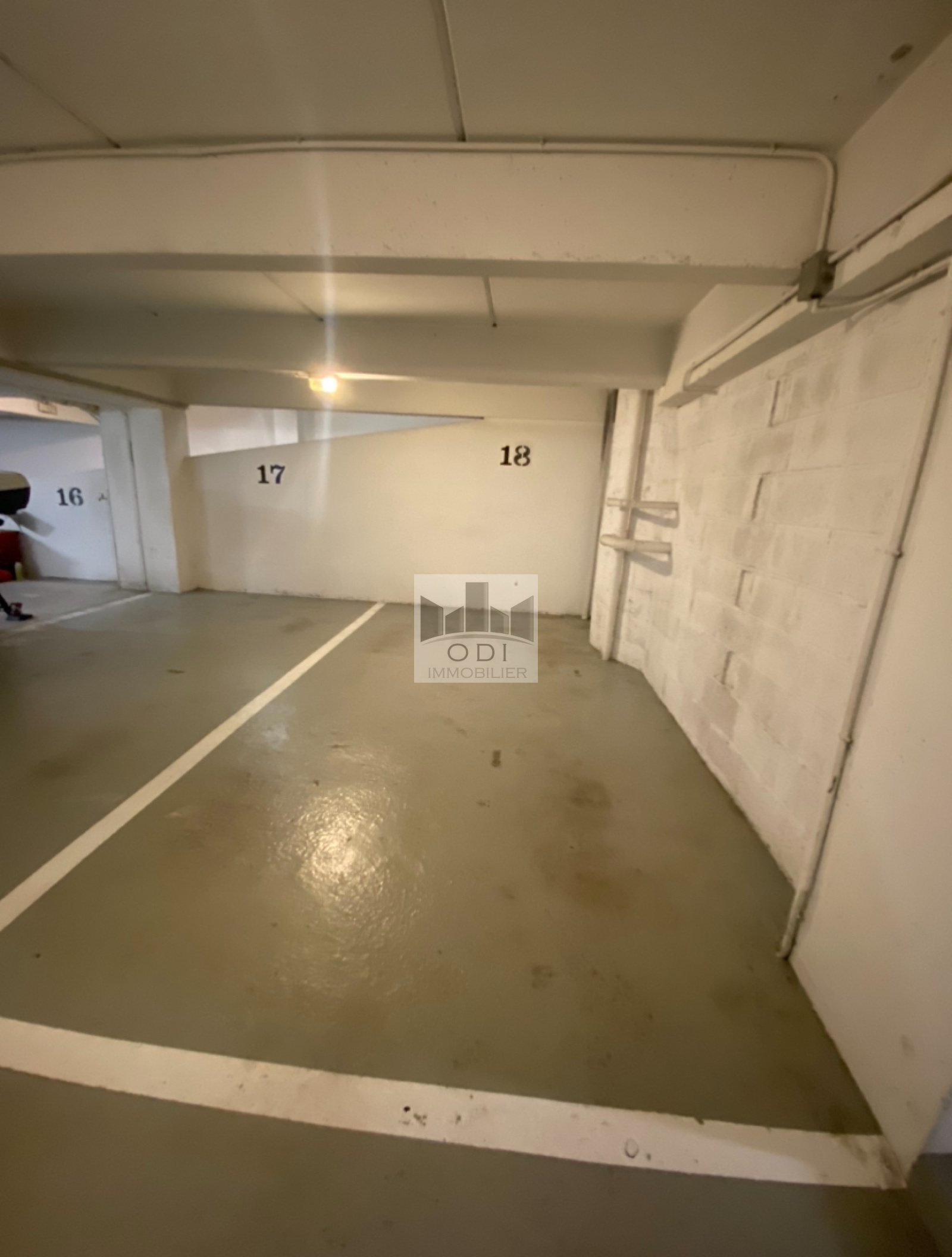 Image_, Parking, Paris, ref :L10002438